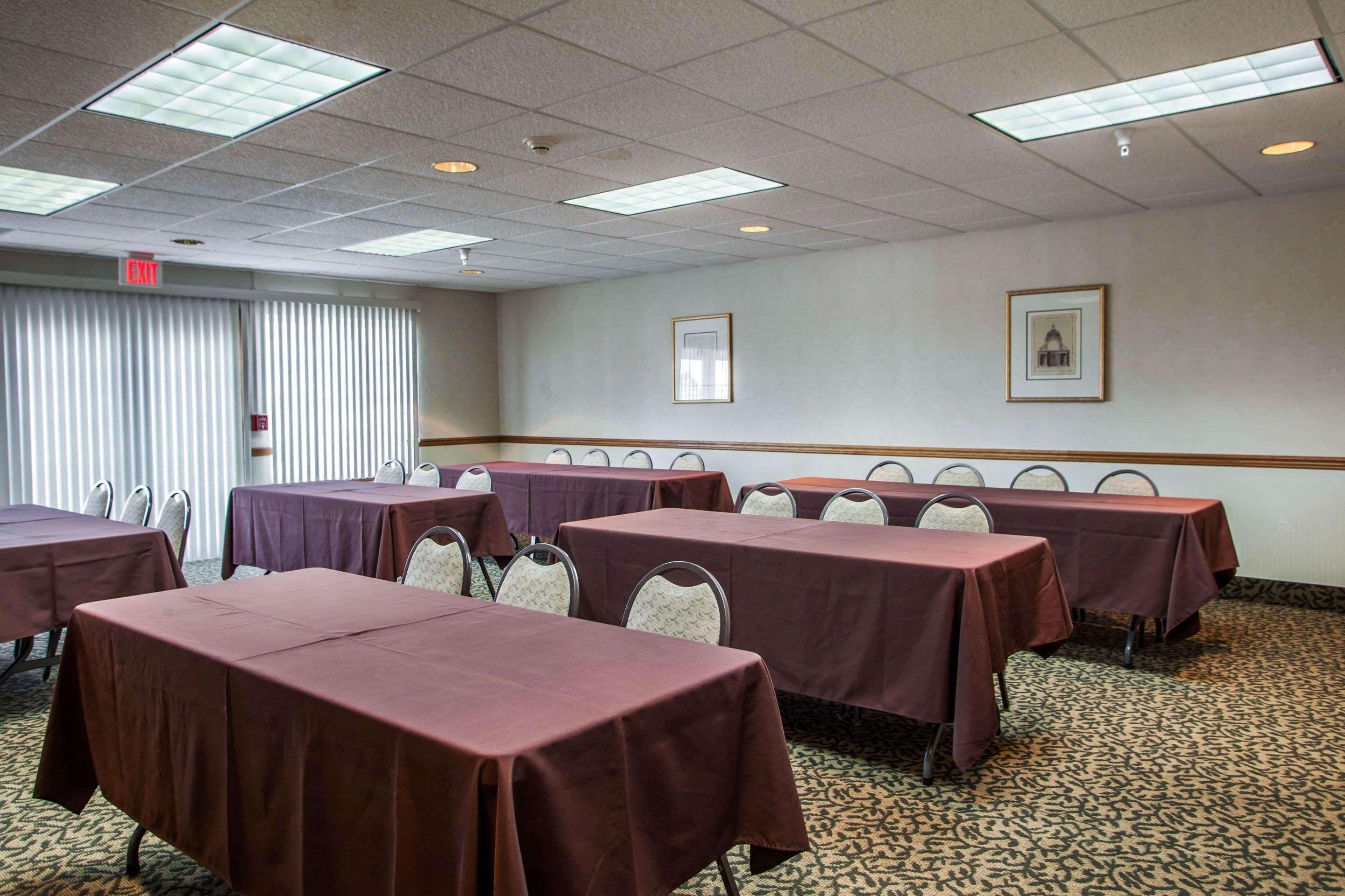 Comfort Inn & Suites Geneva- West Chicago Ngoại thất bức ảnh