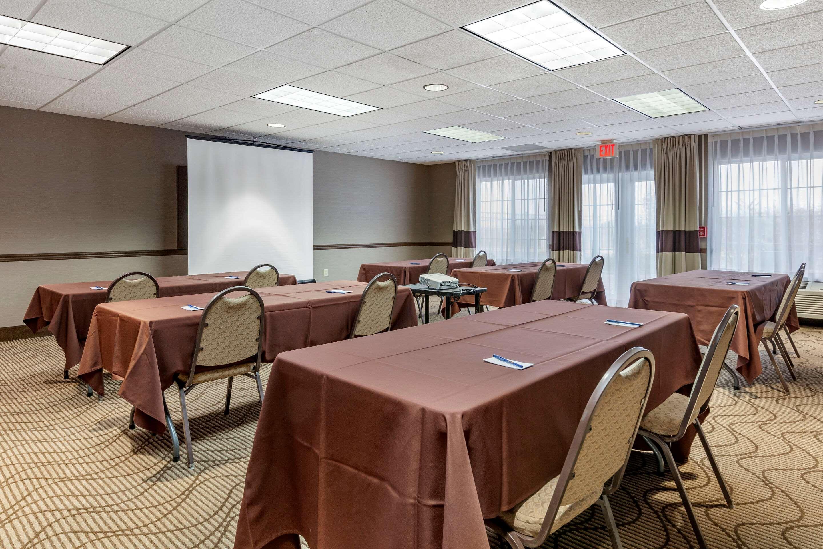 Comfort Inn & Suites Geneva- West Chicago Ngoại thất bức ảnh