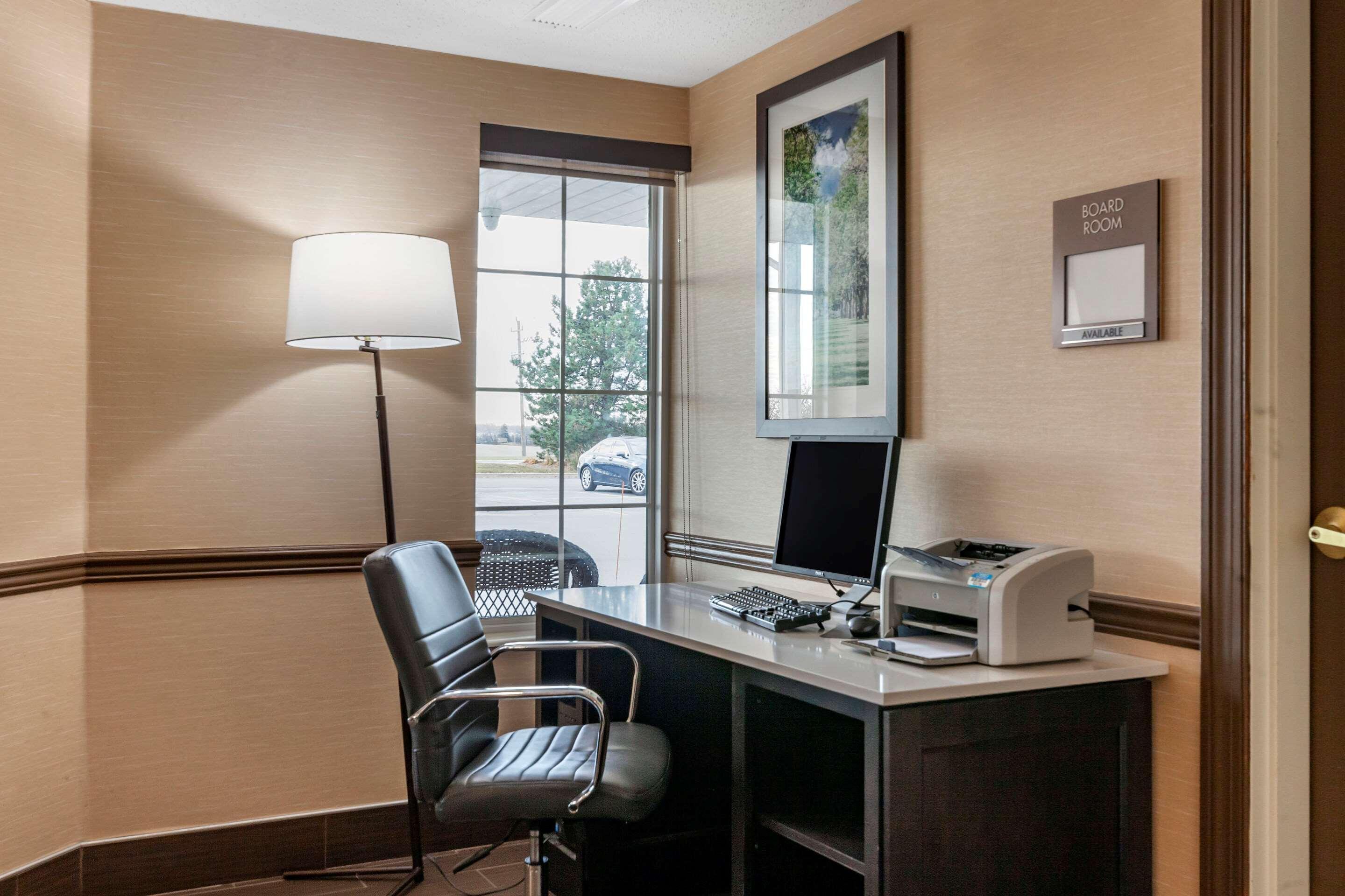 Comfort Inn & Suites Geneva- West Chicago Ngoại thất bức ảnh