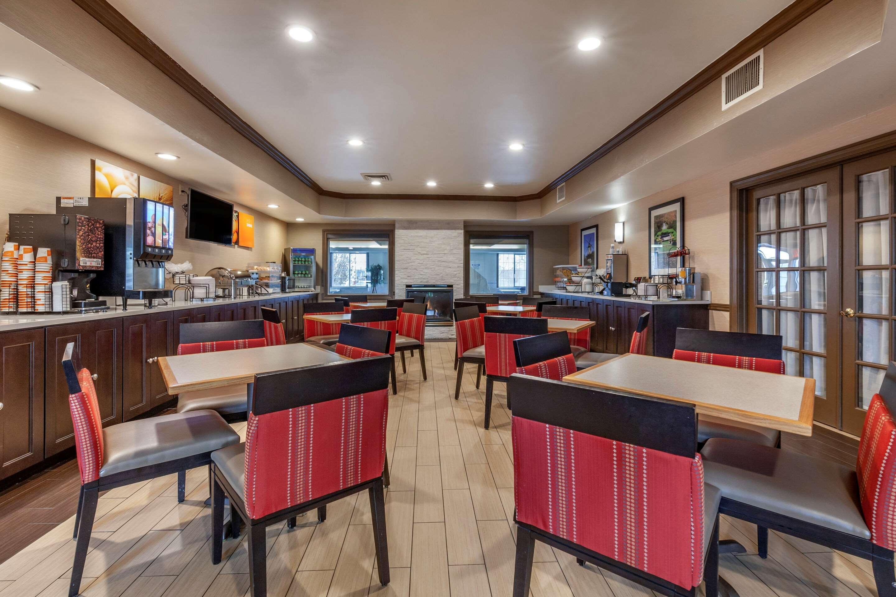 Comfort Inn & Suites Geneva- West Chicago Ngoại thất bức ảnh