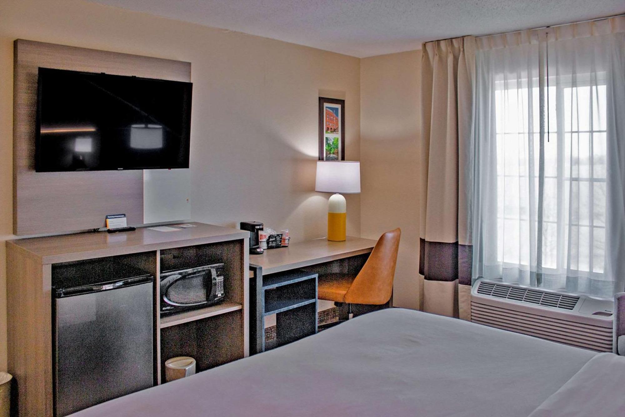 Comfort Inn & Suites Geneva- West Chicago Ngoại thất bức ảnh